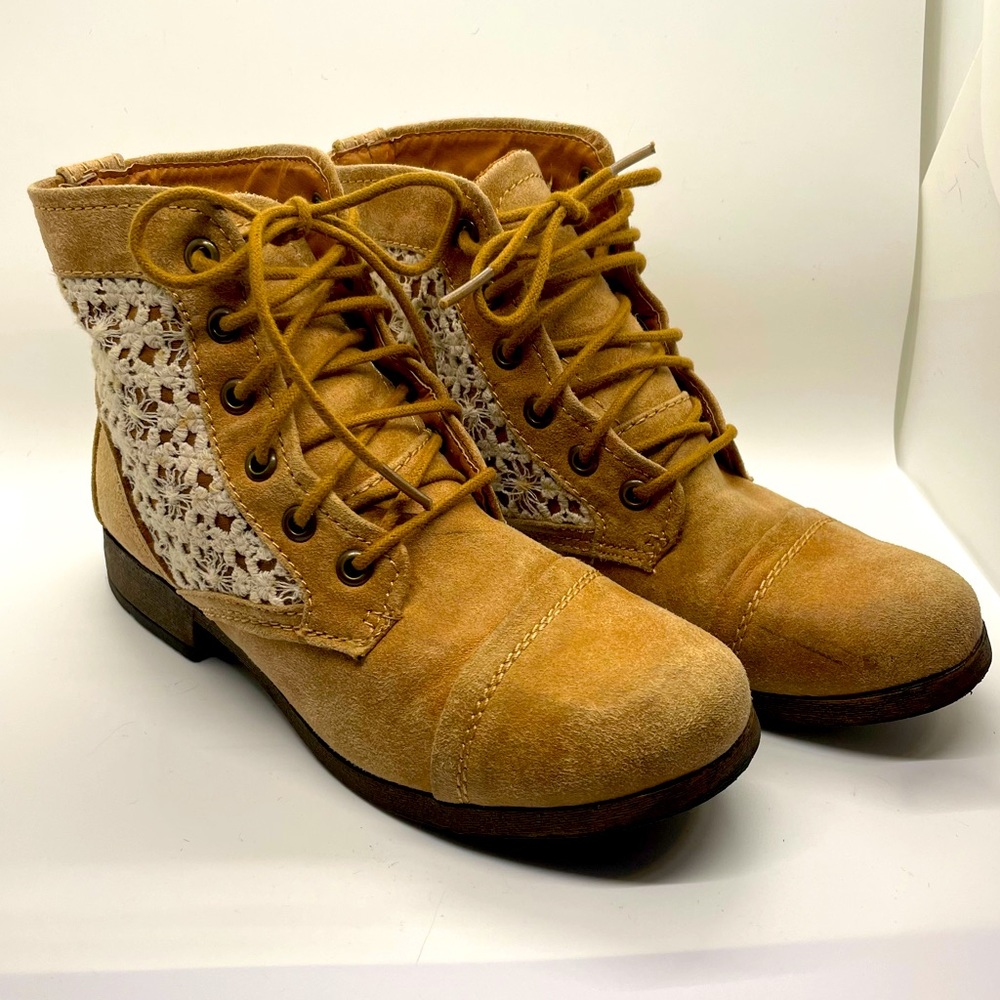 Tan Ankle Boots with White Lace Details